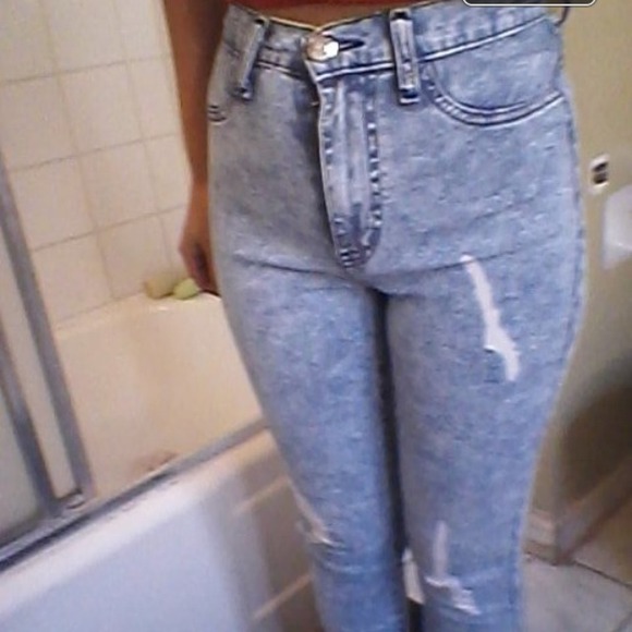 Hw jeans size small (size 3)