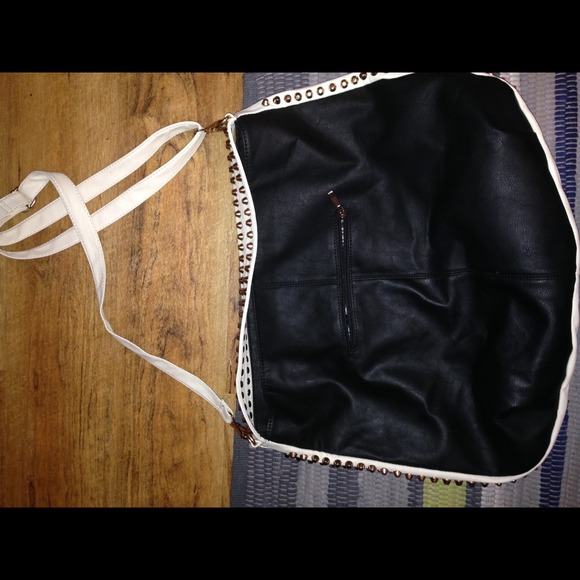 Buckle studded satchel - Picture 2 of 3