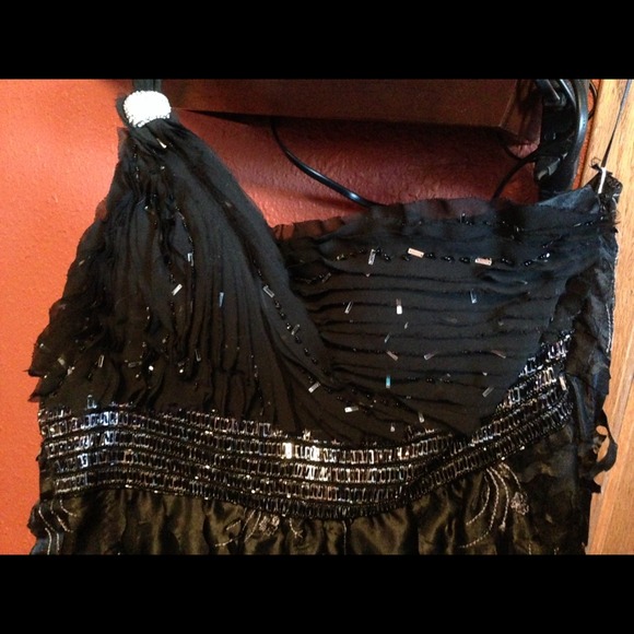 Prom dress - Picture 2 of 4