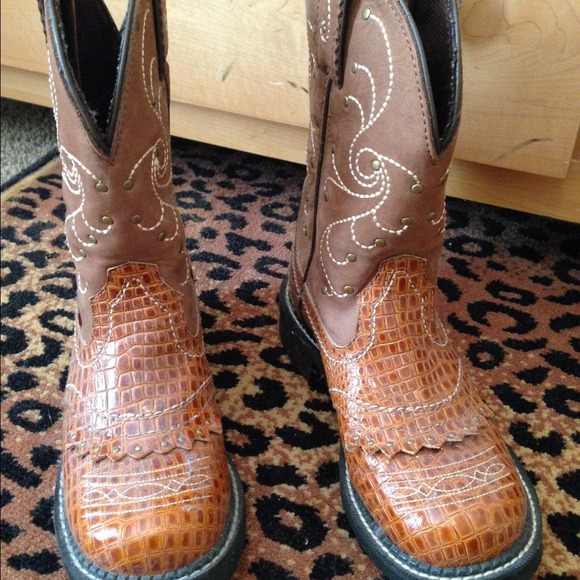 Justin Gypsy Boots.