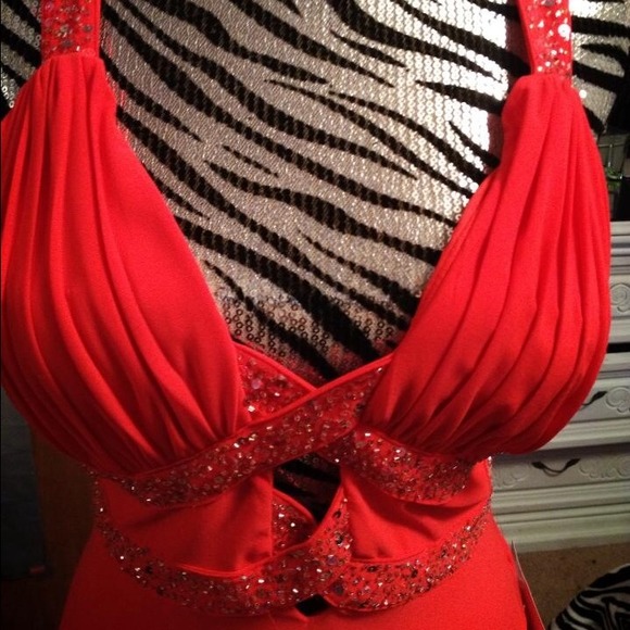 Prom dress - Picture 4 of 4