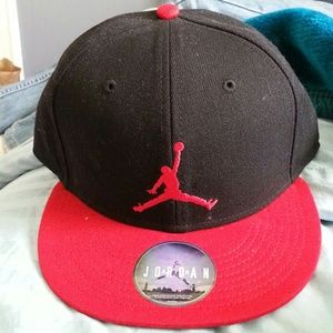 Authentic New Jordan Snapback Black/Red