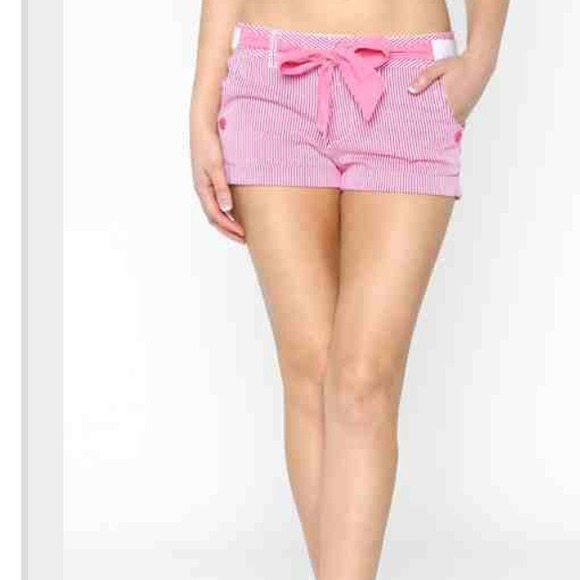 Blue or pink pinstripe seer sucker shorts! πHPπ - Picture 4 of 4