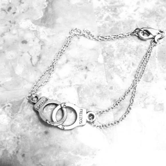 Handcuff bracelet