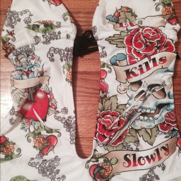 SOLD ❌ NWOT Venus Monokini - Picture 3 of 4