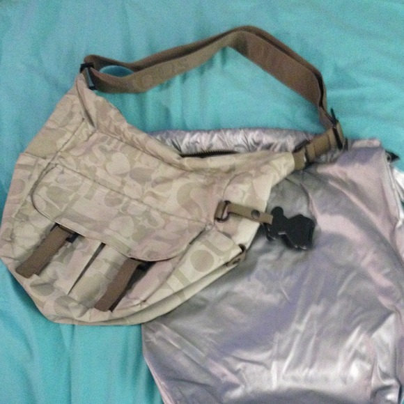 🔴reduced🔴Authentic Tous messenger bag