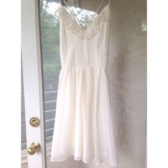 🌷 delicate spring dress 🌷
