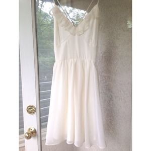 🌷 delicate spring dress 🌷