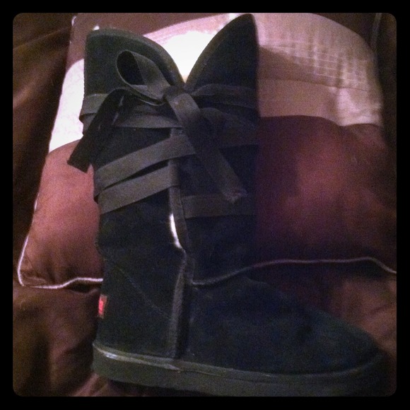 Fur lined boots