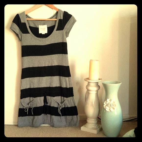 Striped American Eagle dress - Picture 1 of 1