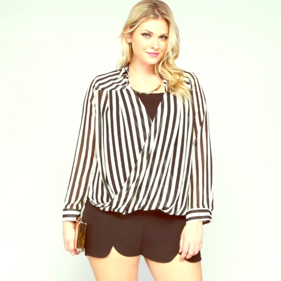 Plus size striped top very trendy***
