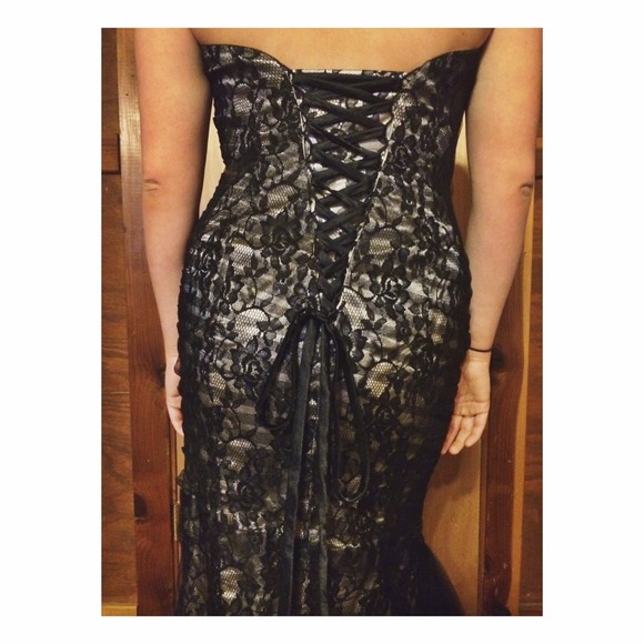 Black and champagne strapless prom dress! - Picture 3 of 4