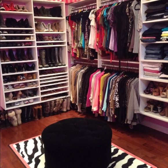 WELCOME TO MY CLOSET! - Picture 2 of 2