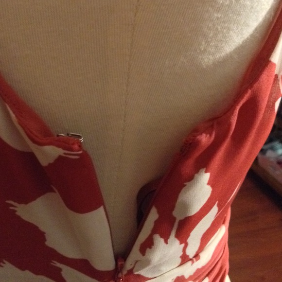 Stunning red and white ruched dress by Talbot's! - Picture 4 of 4