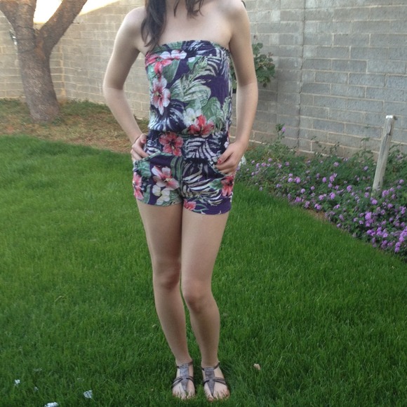 Floral print romper