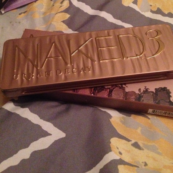 Naked 3 Eyeshadow Palette
