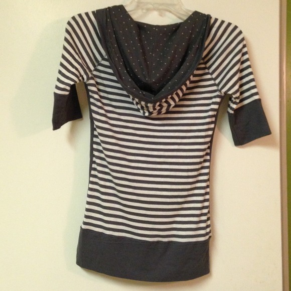 Gray & white stripe hoodie - Picture 2 of 4