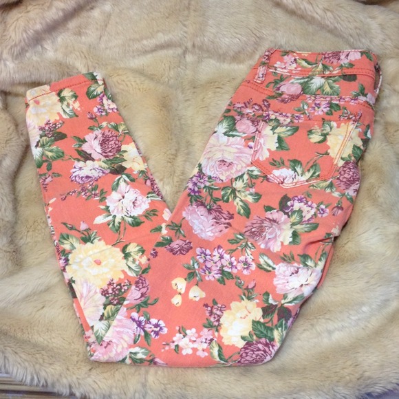 Almost Famous Denim - 👀SOLD👀 Almost Famous Floral Jeans