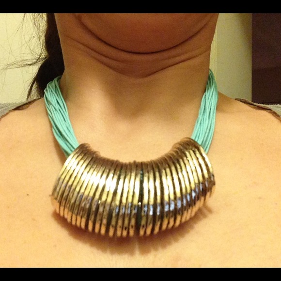 💋GORGEOUS NECKLACE - Picture 4 of 4