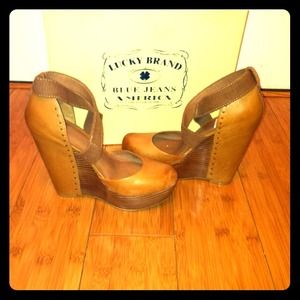 👠Lucky Brand wedges👠 🌟I HAVE TWO PAIR 8 & 8.5🌟