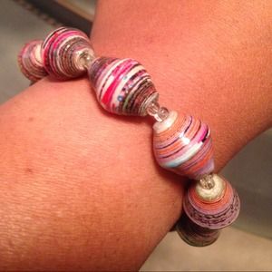Paper bead bracelet