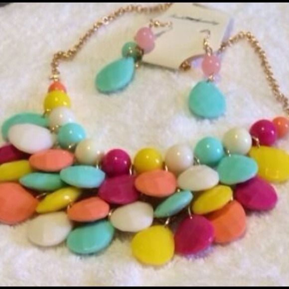 Water drop colorful necklace - Picture 2 of 4