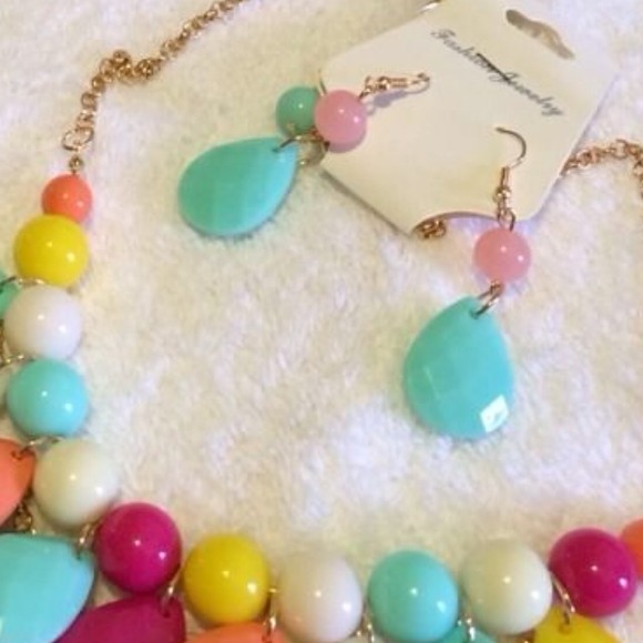 Water drop colorful necklace - Picture 3 of 4