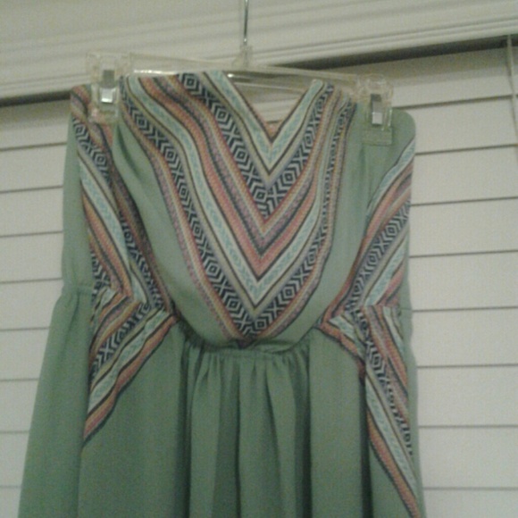 NWT Beautiful dress - Picture 2 of 2