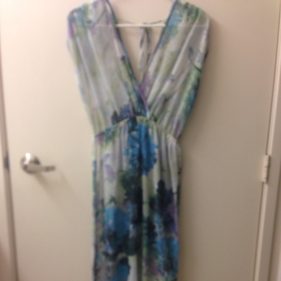 Forever 21 maxi dress cover up in floral print