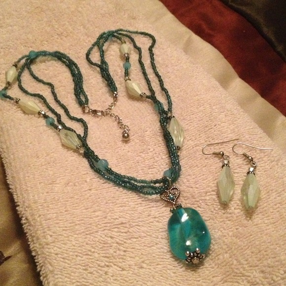 NEW PRICE Aqua blue beaded necklace with earrings