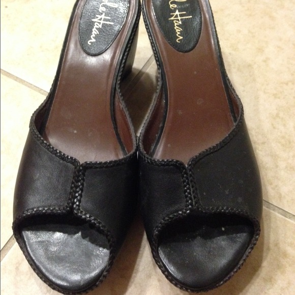 Black Cole Haan sandals