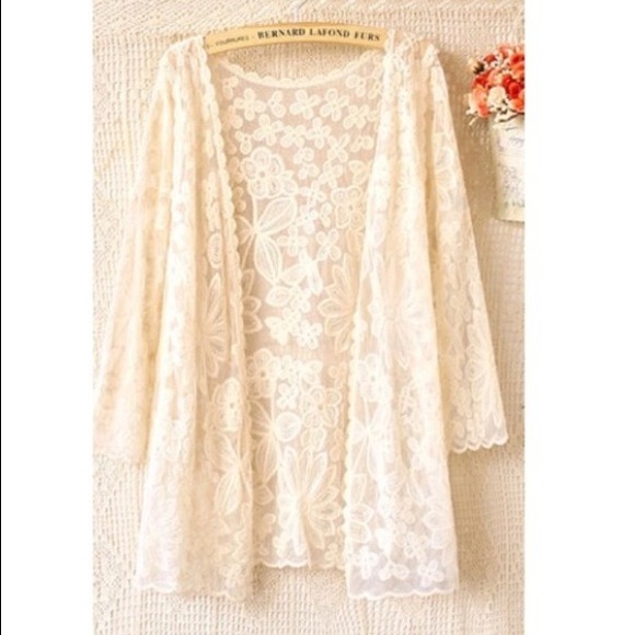 🔴🔴SOLD🔴🔴 Lace Cardigan