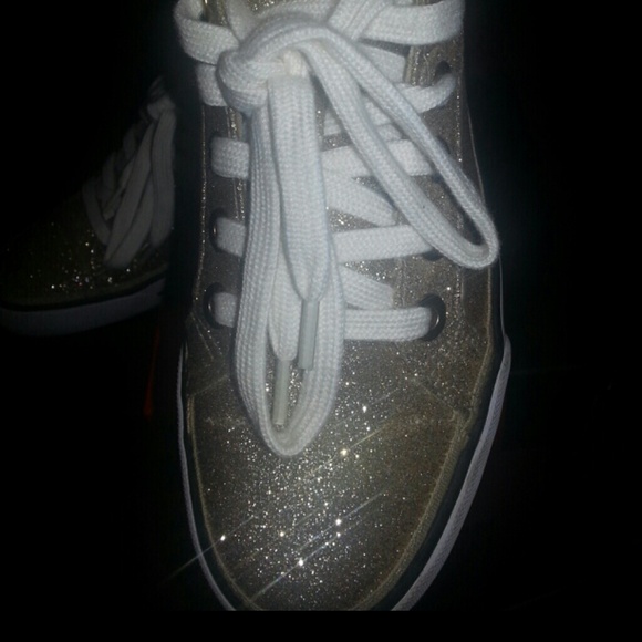 ***SOLD*****Guess glitter gold hightop sneakers - Picture 3 of 3