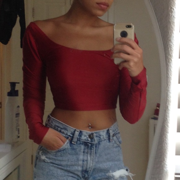 Cranberry crop top