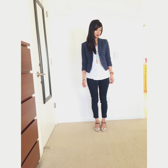 Cropped navy blazer