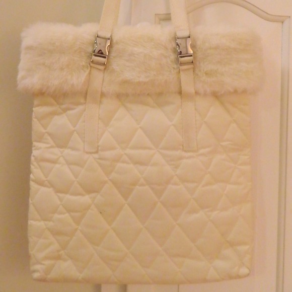 Beautiful Bath & Body Works Winter White Purse