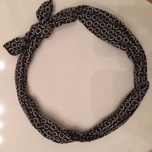 ✨SOLD ON VINTED✨ Brandy Melville Headband
