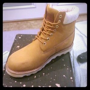 Mint Boots