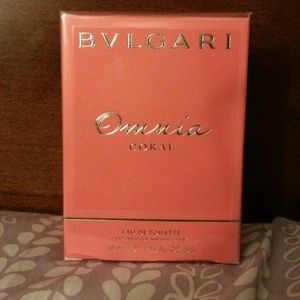 Bvlgari Omnia coral perfume