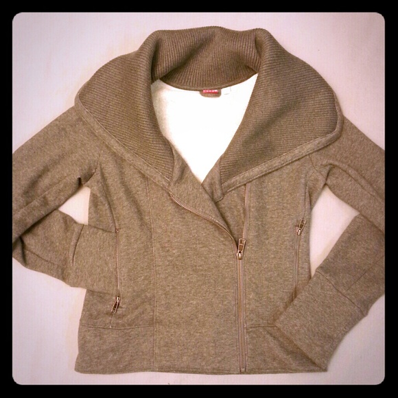 Classy Side zip coat