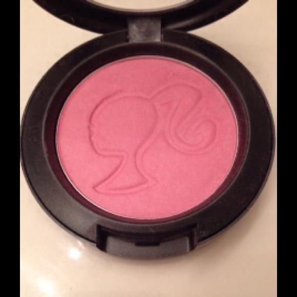 🚫SOLD🚫Mac LE Barbie Don't be Shy Blush