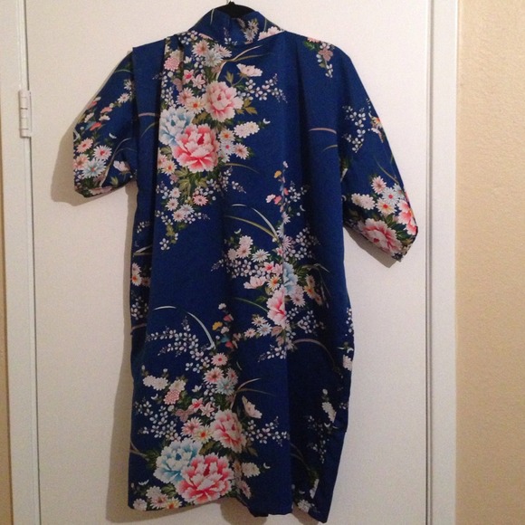 Kimono Floral Cover Up SILK - Picture 2 of 3