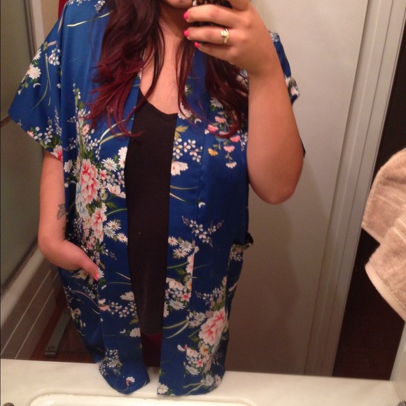 Kimono Floral Cover Up SILK - Picture 3 of 3