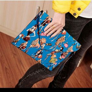 VINTAGE ENVELOPE CLUTCH