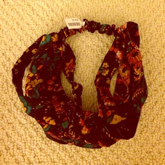 Urban Outfitters Accessories - ❌❌❌SOLD❌❌❌Urban outfitters headwrap