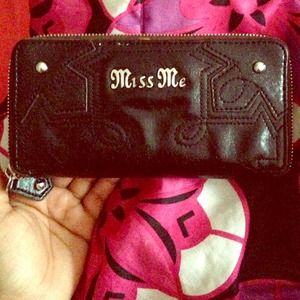 Miss me wallet.
