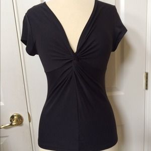 Black twist front top