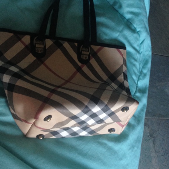 Burberry handbag - Picture 3 of 4