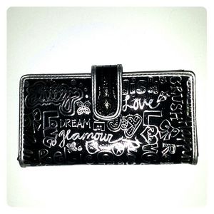 Silver/black graffiti wallet