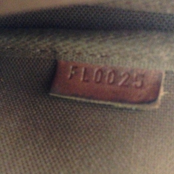 Authentic 💗 LV Pouch 💗Sold - Picture 3 of 3